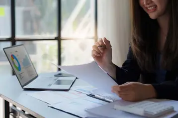 PEO vs. Insurance Broker: Understanding Their Roles and Benefits